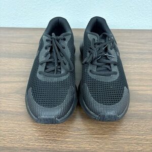 NWOT Women’s Under Armour Black Surge Shoes Mesh Rubber Soles